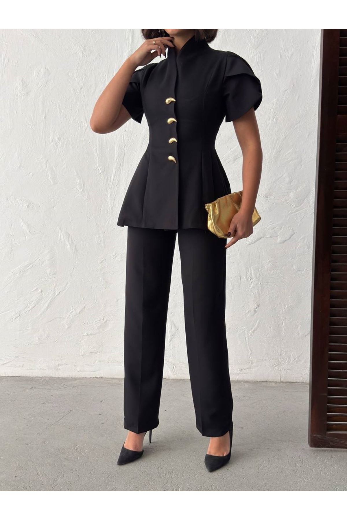 Gold Düğme Detaylı Peplum Kesim Şık Kadın Takım