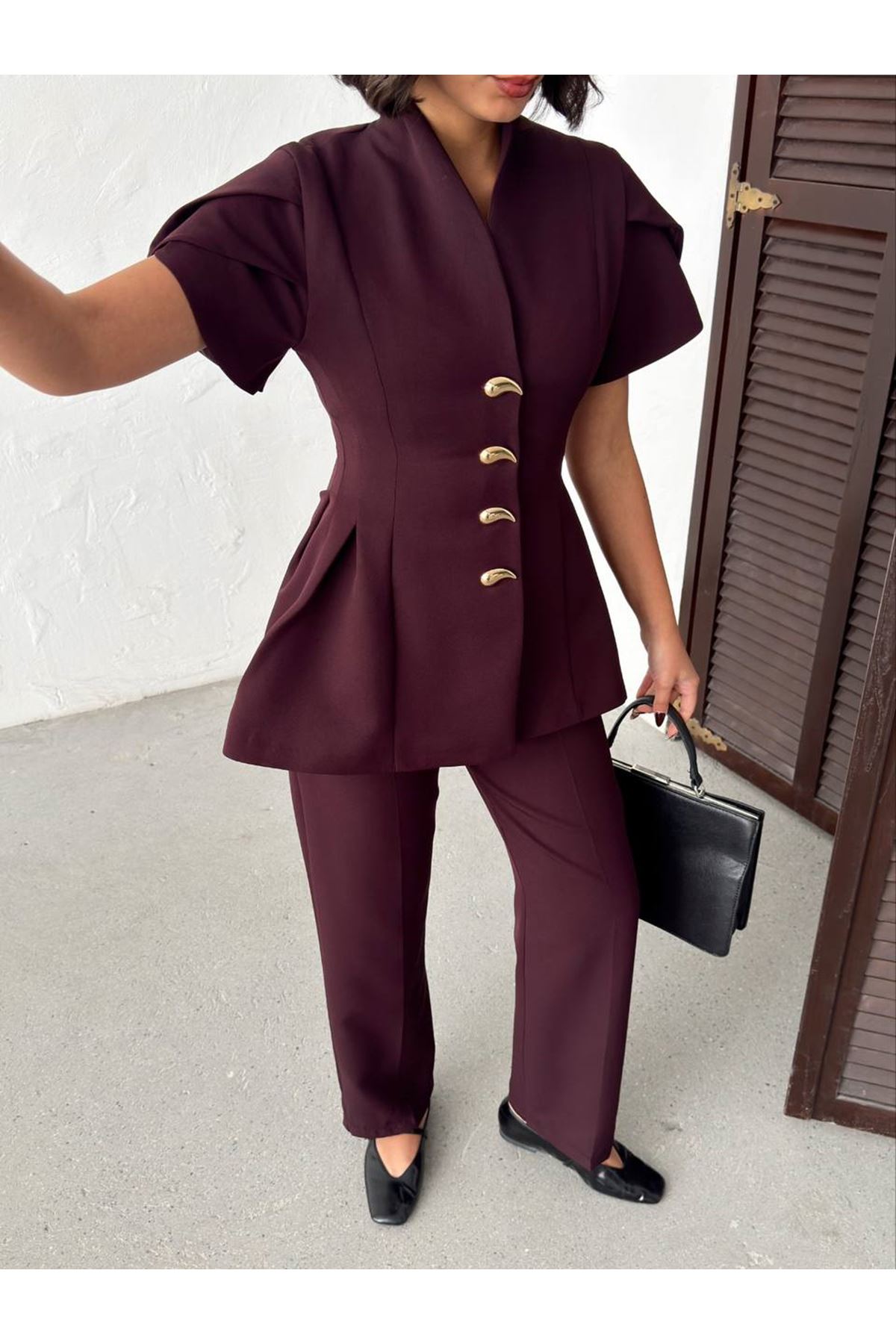 Gold Düğme Detaylı Peplum Kesim Şık Kadın Takım