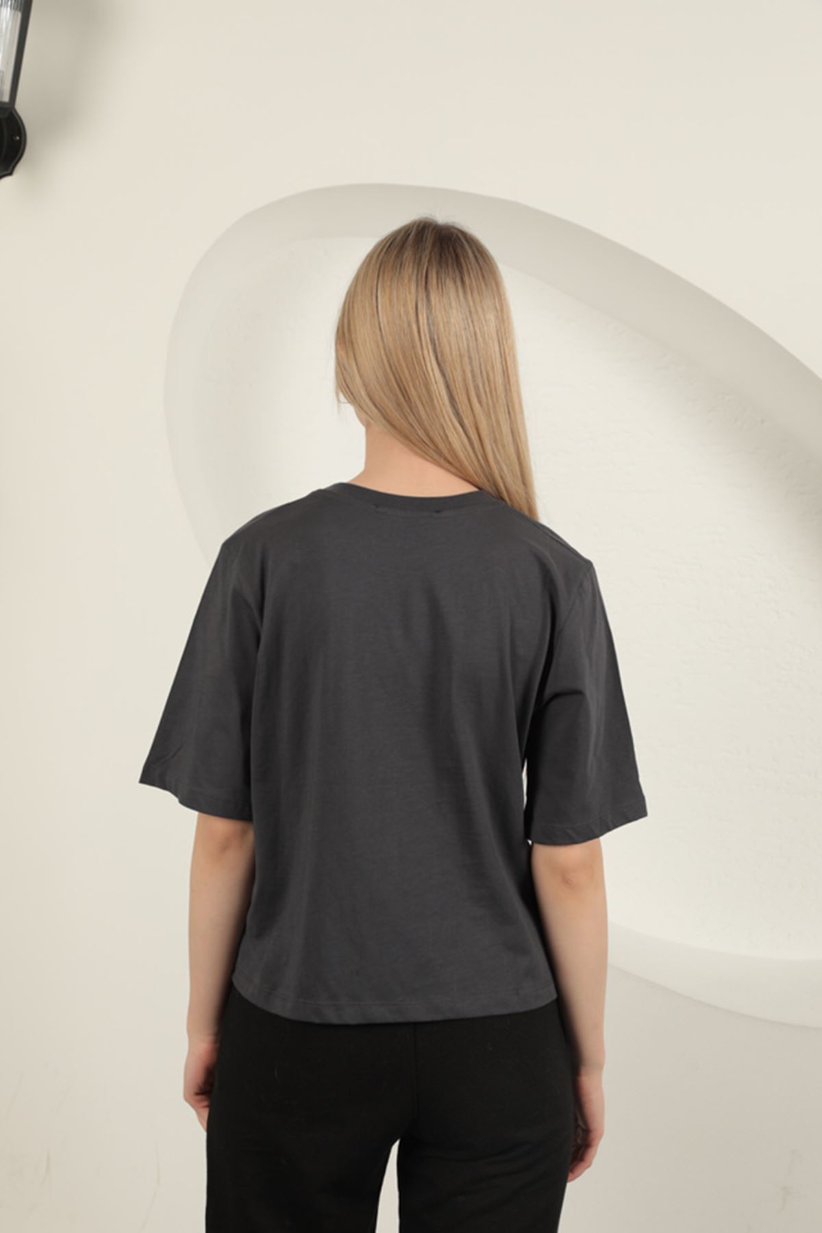 Süprem Kumaş Taş Detaylı Kadın Tişört-Antrasit