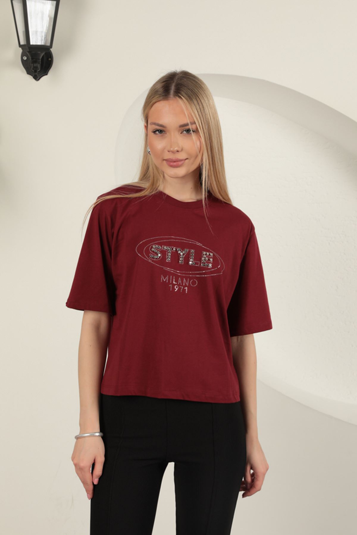 Süprem Kumaş Taş Detaylı Kadın Tişört-Bordo