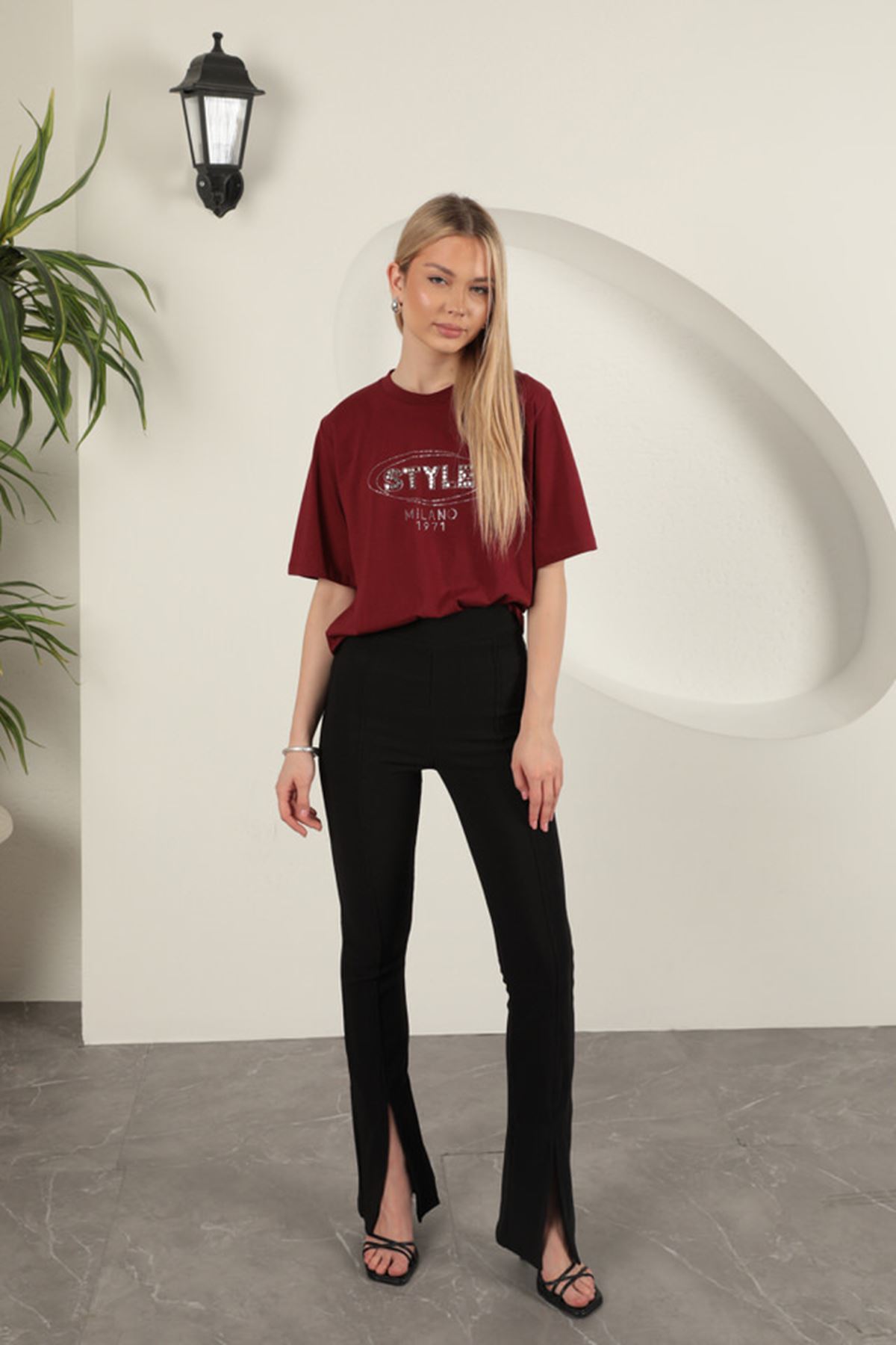 Süprem Kumaş Taş Detaylı Kadın Tişört-Bordo