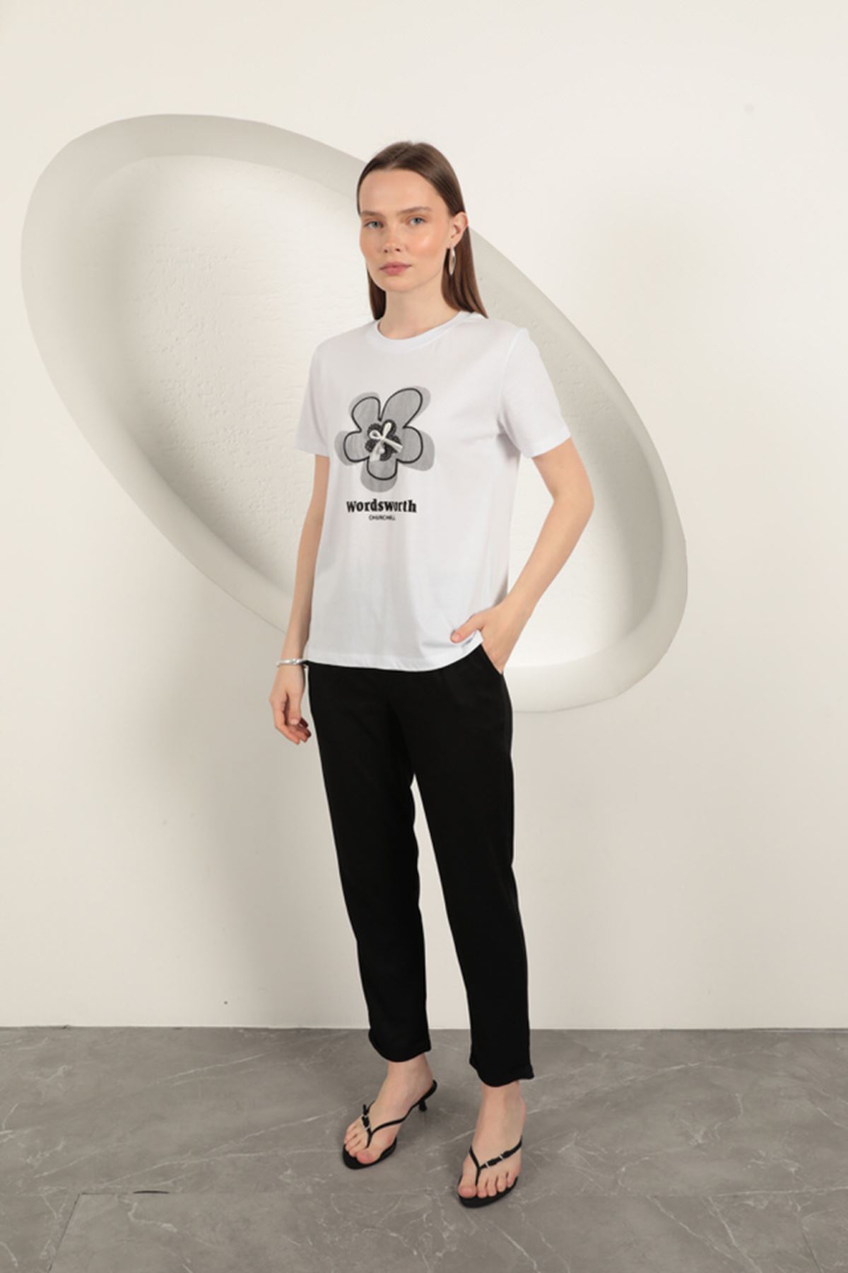 Süprem Kumaş Fiyonk Baskılı Tişört-Beyaz