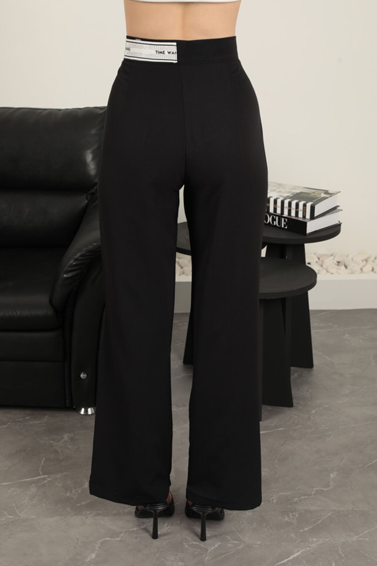 Atlas Kumaş Kemeri Taş Detaylı Pantolon-Siyah