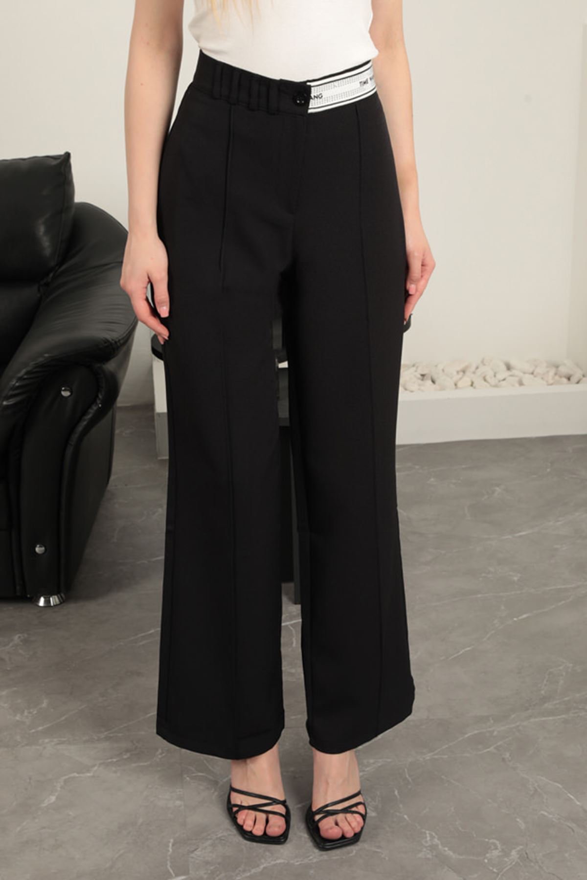 Atlas Kumaş Kemeri Taş Detaylı Pantolon-Siyah