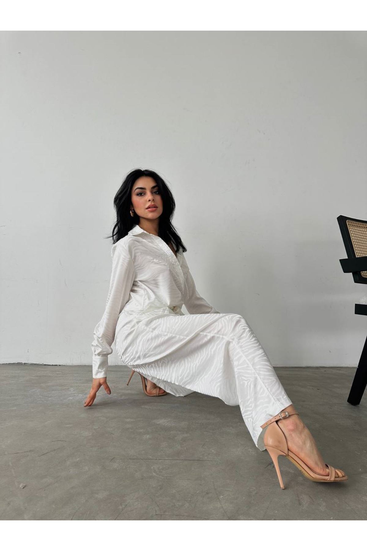 Saten Kumaş Zebra Desenli Gömlek Pantolon İkili Takım