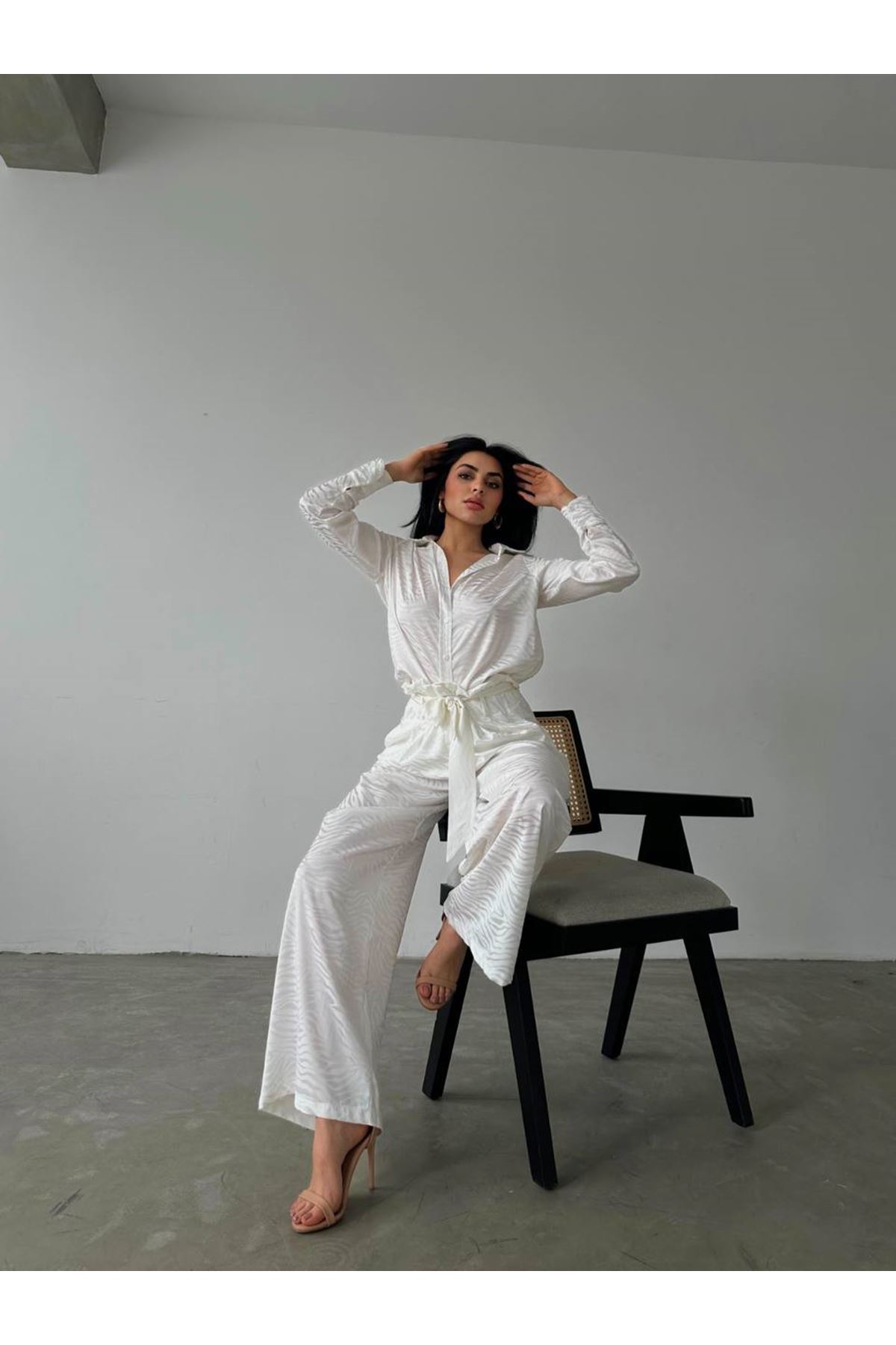 Saten Kumaş Zebra Desenli Gömlek Pantolon İkili Takım