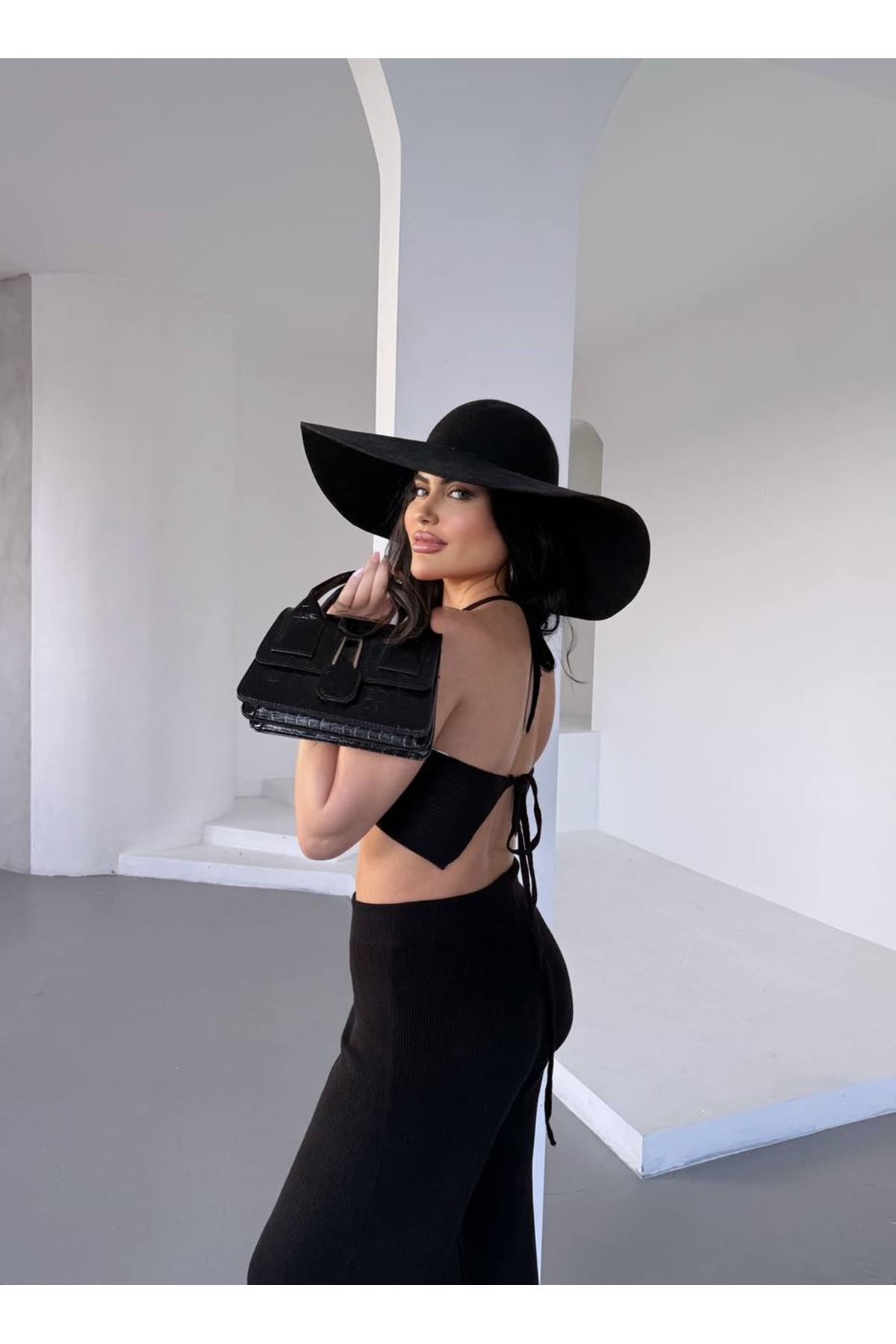 Sırtı İp Detaylı Pamuklu Yazlık Triko Takım