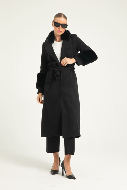 KOL VE YAKA İTHAL KÜRK DETAYLI UZUN KAŞE KABAN