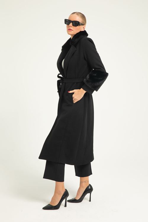 KOL VE YAKA İTHAL KÜRK DETAYLI UZUN KAŞE KABAN