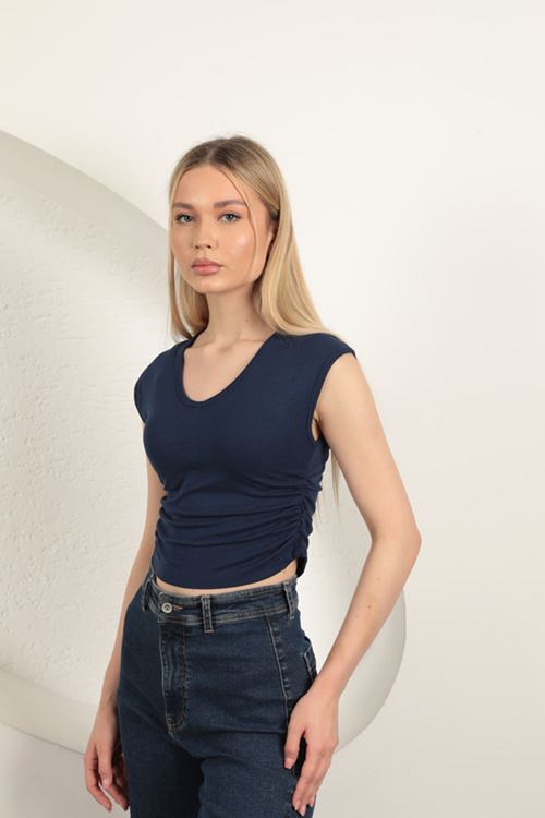 Çilek Viskon Kumaş Yanları Büzgülü Bluz-Lacivert