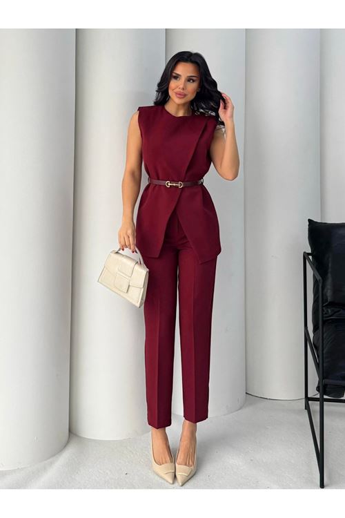 Elegant Sleeveless Women's Suit with Belt Detail
