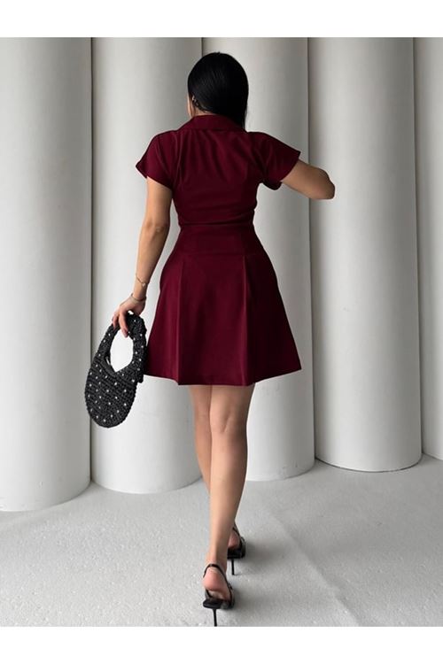 Fermuar Detaylı Polo Yaka Elbise – Modern, Zarif ve Etkileyici
