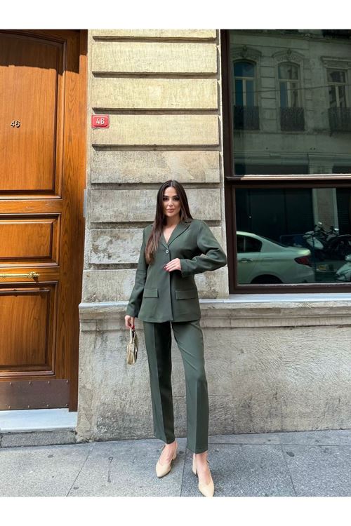 Klasik Kesim Takım Elbise