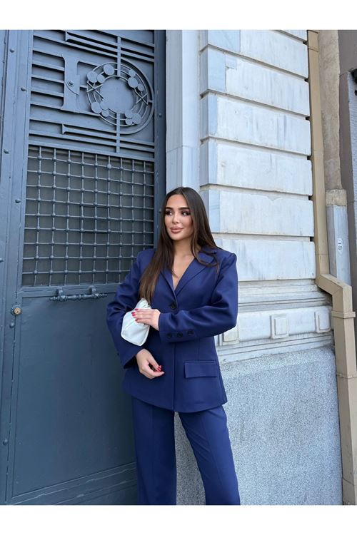 Klasik Kesim Takım Elbise