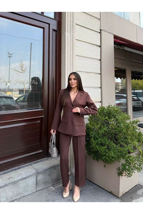 Klasik Kesim Takım Elbise