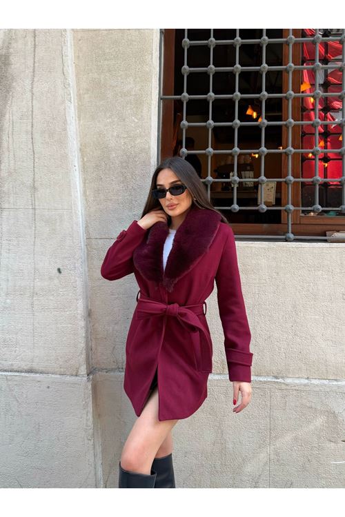 Kürk Yaka Kısa Kaşe Kaban