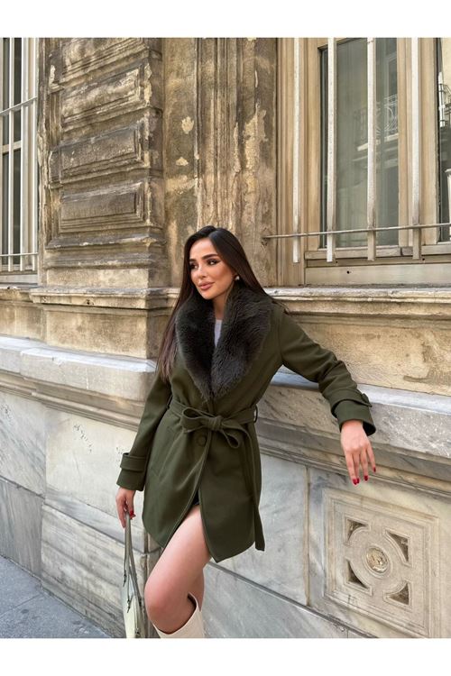 Kürk Yaka Kısa Kaşe Kaban