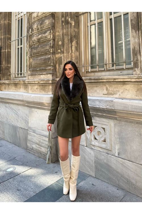 Kürk Yaka Kısa Kaşe Kaban