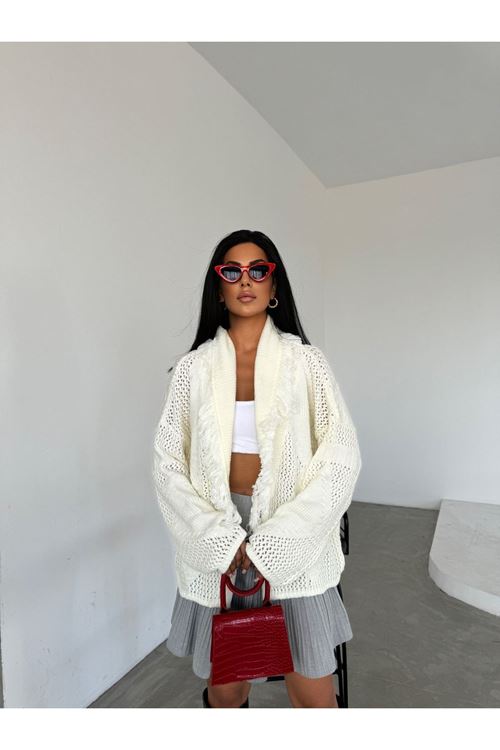 PÜSKÜL DETAYLI ŞAL YAKA SALAŞ HIRKA