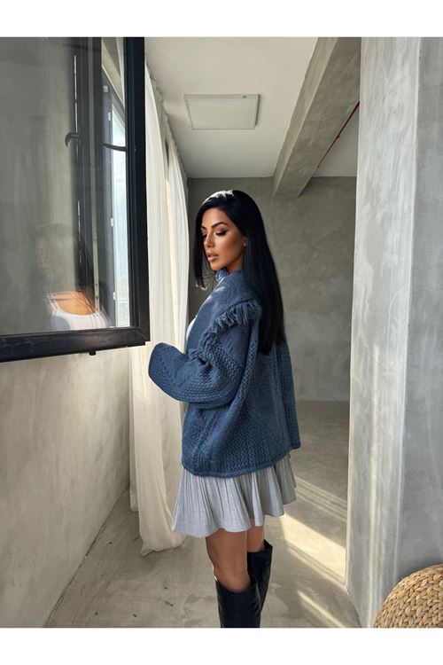 PÜSKÜL DETAYLI ŞAL YAKA SALAŞ HIRKA