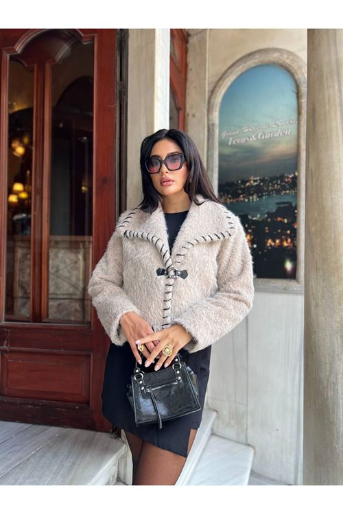 Klips Kapama Detaylı Özel Tasarım Ceket