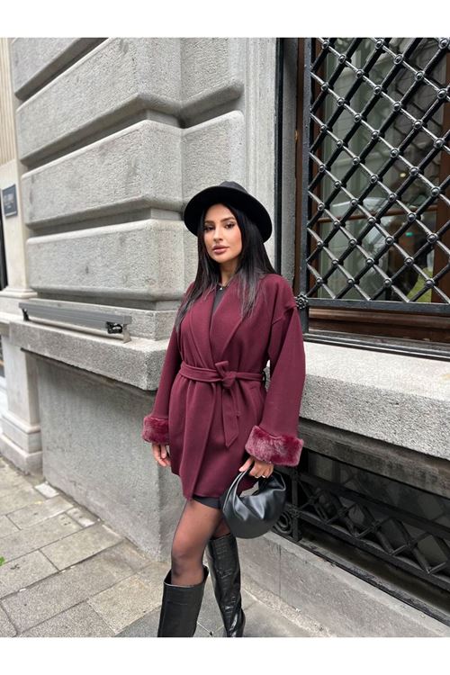 Kuşak Bağlamalı Kolu Kürklü Kaşe