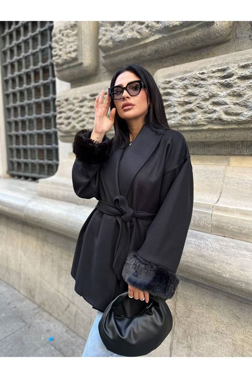 Kuşak Bağlamalı Kolu Kürklü Kaşe