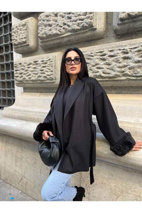 Kuşak Bağlamalı Kolu Kürklü Kaşe