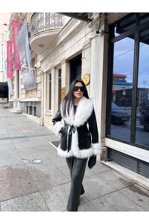 Lüks Deri Görünümlü Kürk Detaylı Kaban