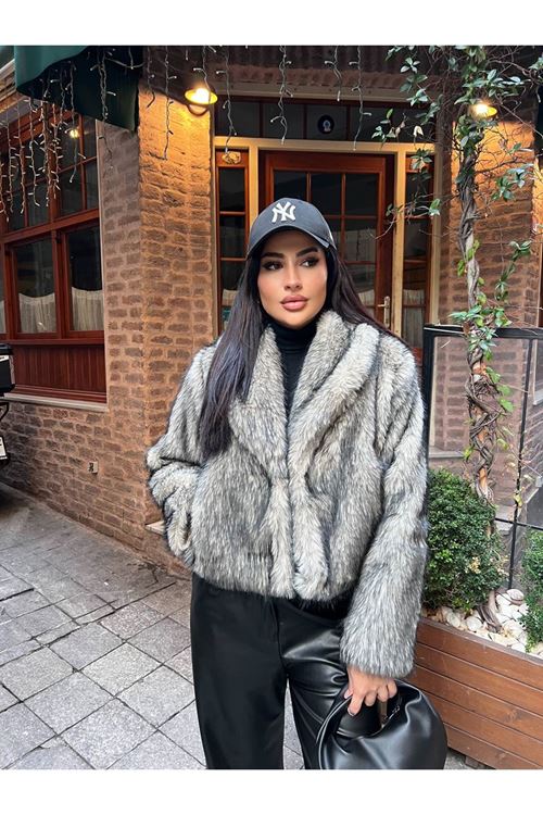 Kısa Peluş Kürk Mont