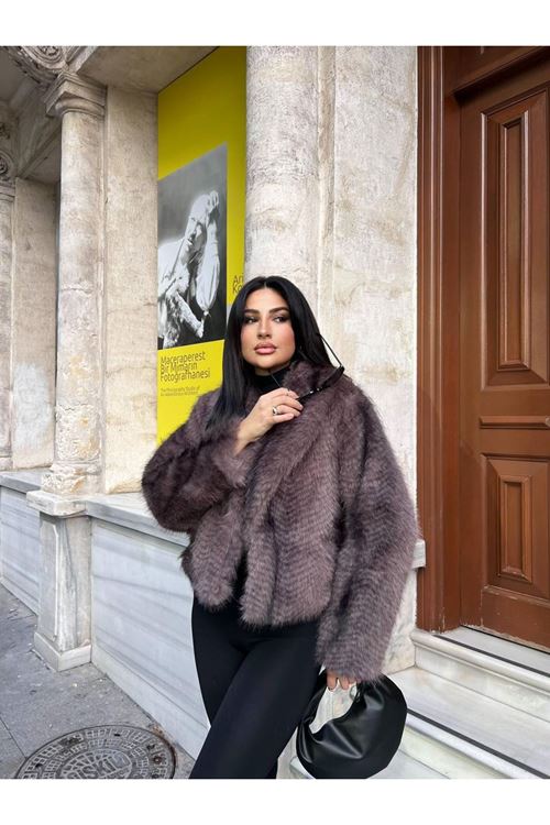 Kısa Peluş Kürk Mont