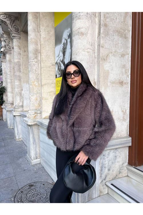 Kısa Peluş Kürk Mont