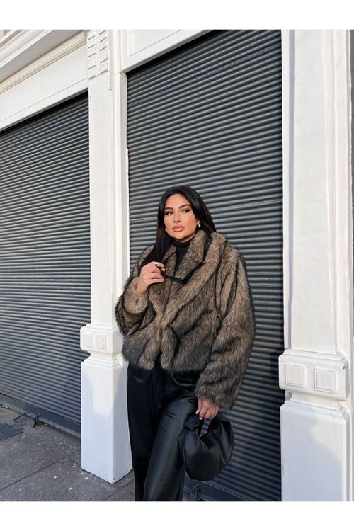 Kısa Peluş Kürk Mont