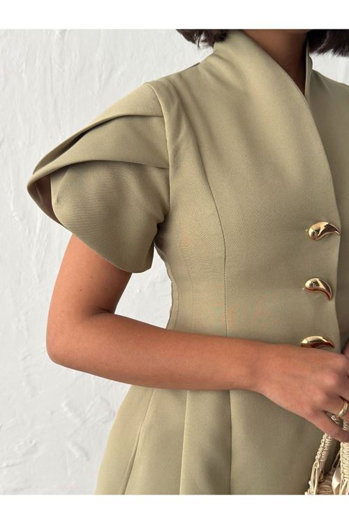 Gold Düğme Detaylı Peplum Kesim Şık Kadın Takım