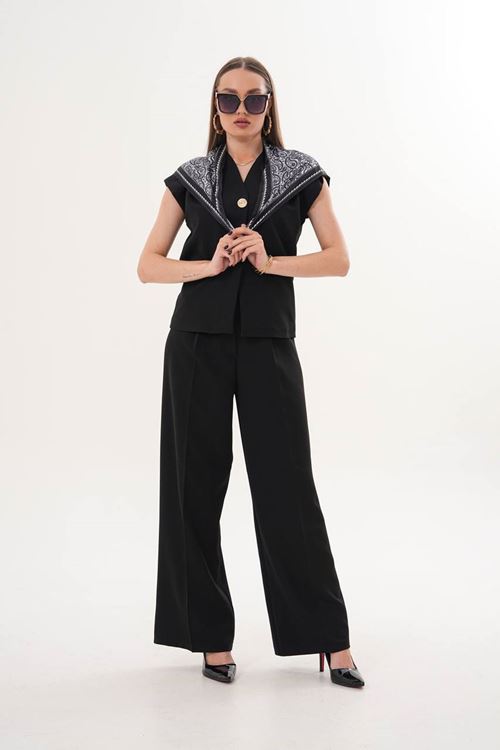 Fular Detaylı 3'lü Takım – Şık Bluz Pantolon Kombin