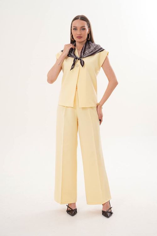 Fular Detaylı 3'lü Takım – Şık Bluz Pantolon Kombin