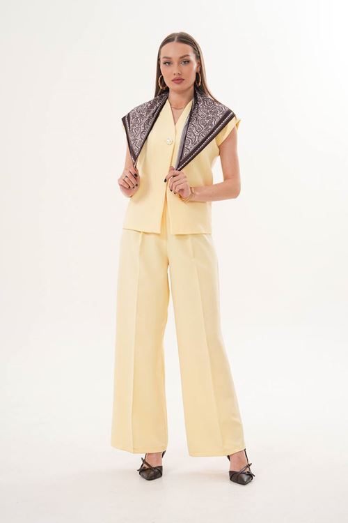 Fular Detaylı 3'lü Takım – Şık Bluz Pantolon Kombin