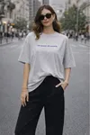 30/1 Süprem Kumaş O Yaka Ön Arka Yazı Baskılı  Kadın Tişört-GRİ MELANJ